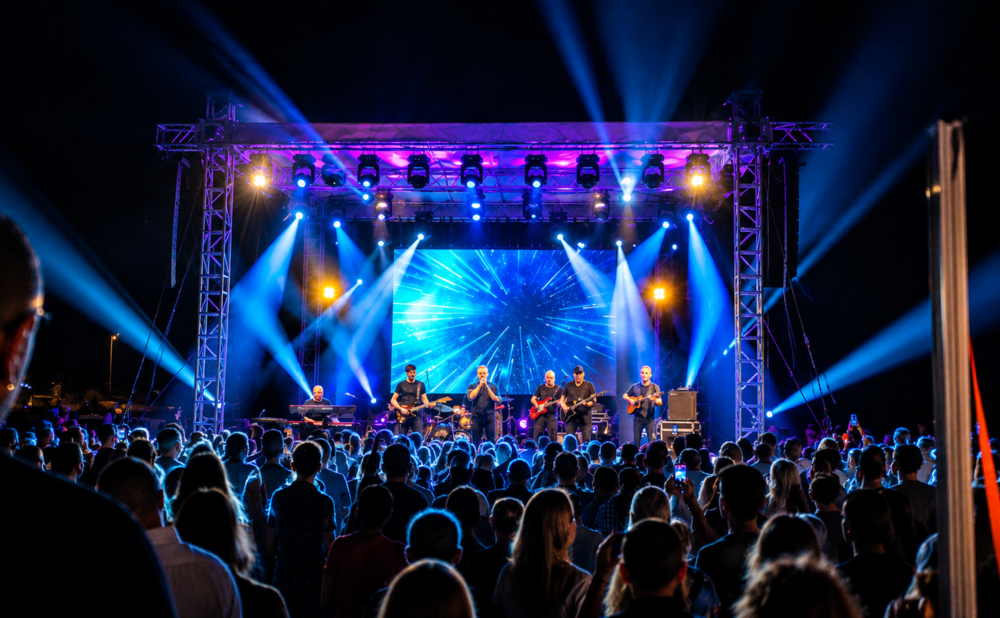 Noćni koncert pod zvjezdanim vizualima